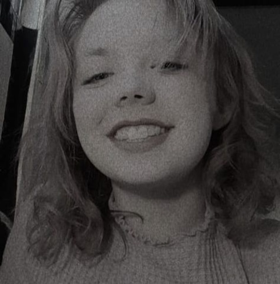 Meet your Posher, Elizabeth - Picture 1 of 1